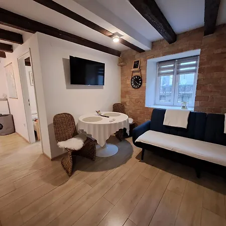 Old Apartment Medulin